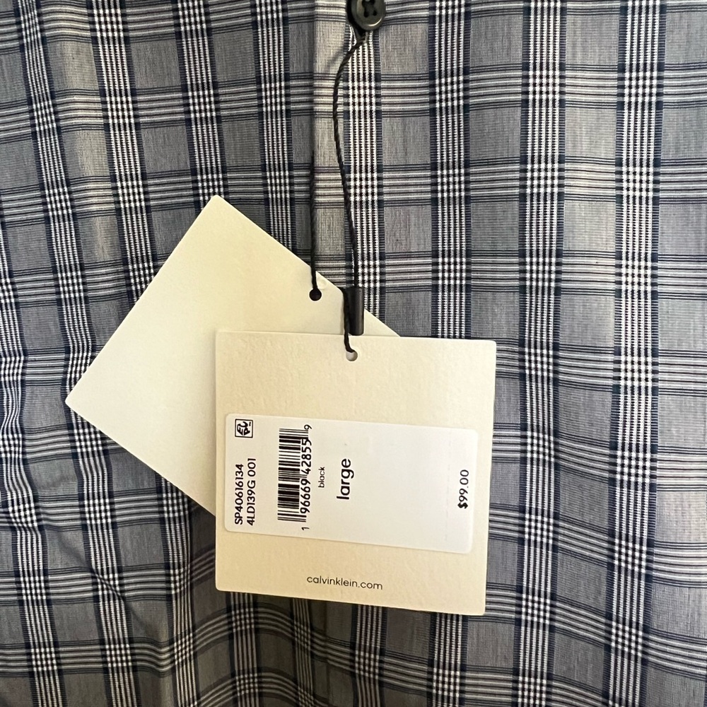Calvin Klein button up - Picture 4 of 7